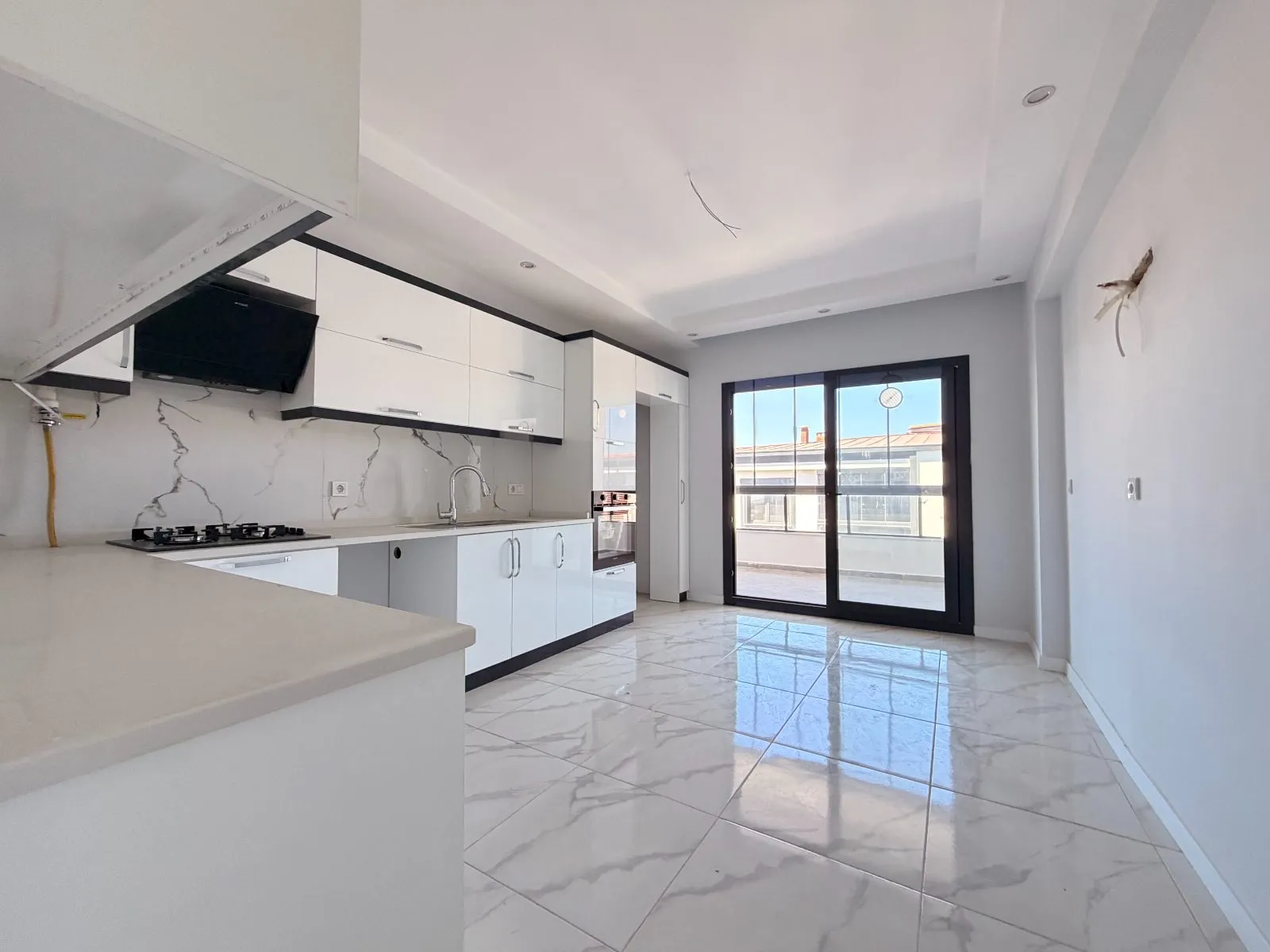 TORBALI MAHALLESİ HAVUZLU SİTE İÇİ SATILIK 3+1 DAİRE GENİŞ FERAH - 3
