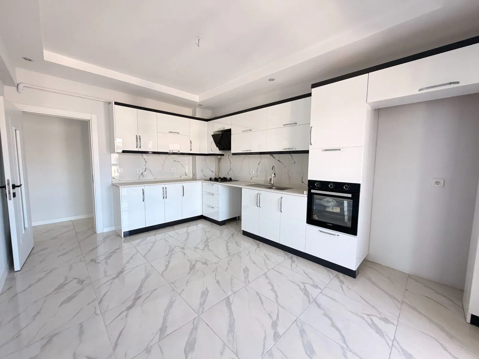 TORBALI MAHALLESİ HAVUZLU SİTE İÇİ SATILIK 3+1 DAİRE GENİŞ FERAH - 4