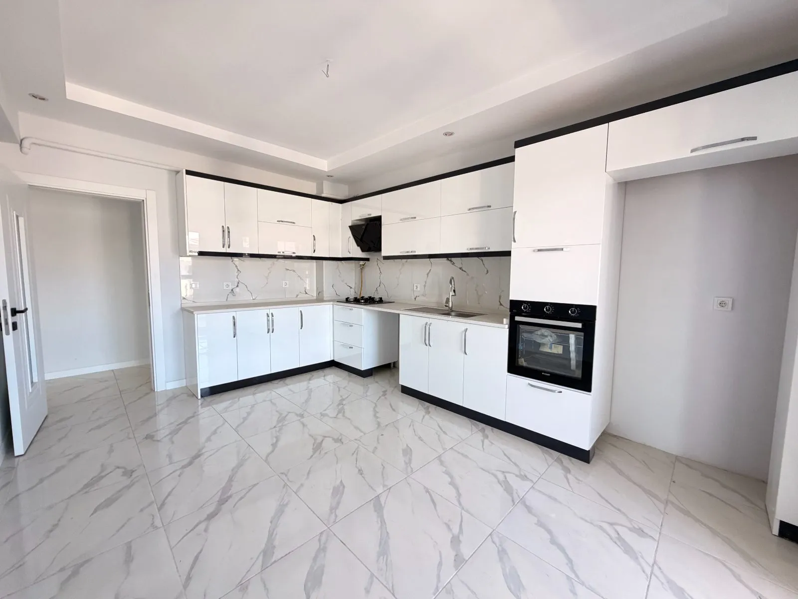 TORBALI MAHALLESİ HAVUZLU SİTE İÇİ SATILIK 3+1 DAİRE GENİŞ FERAH - 5