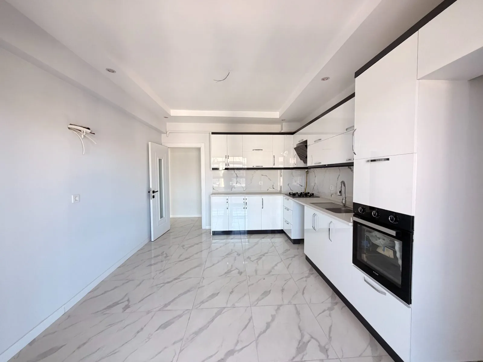 TORBALI MAHALLESİ HAVUZLU SİTE İÇİ SATILIK 3+1 DAİRE GENİŞ FERAH - 6