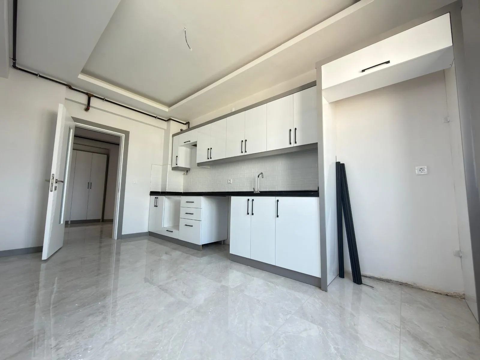 Torbalı Muratbey'de Havuzlu Sitede Satılık 3+1 Daire - 3