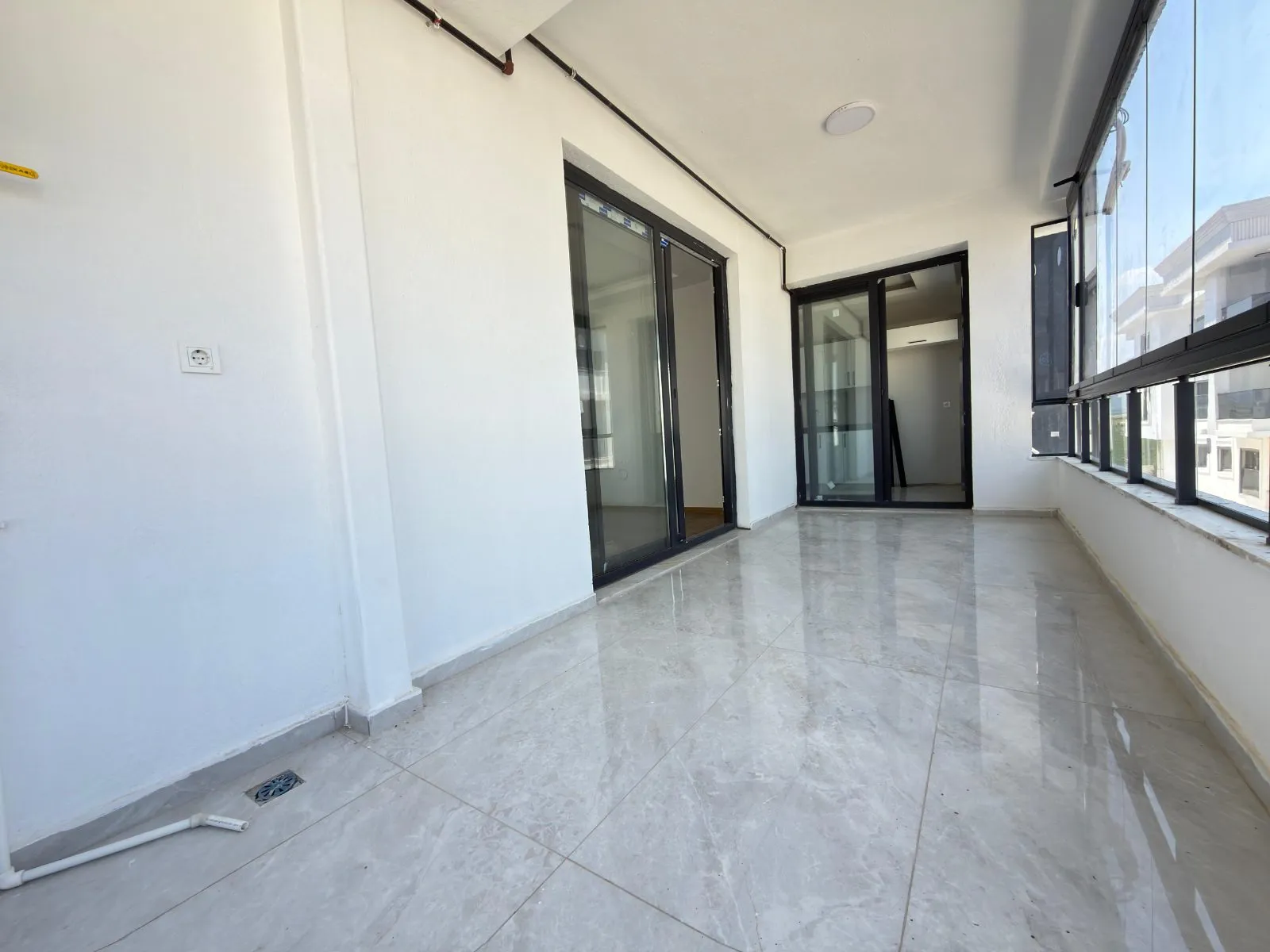 Torbalı Muratbey'de Havuzlu Sitede Satılık 3+1 Daire - 5