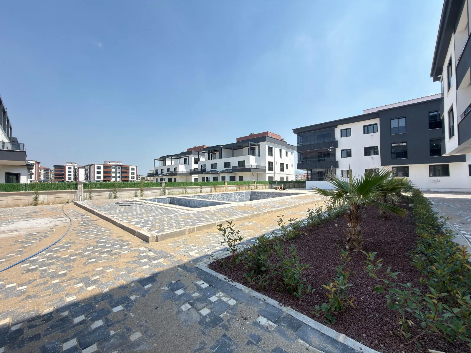 Torbalı Muratbey'de Havuzlu Sitede Satılık 3+1 Daire - 21
