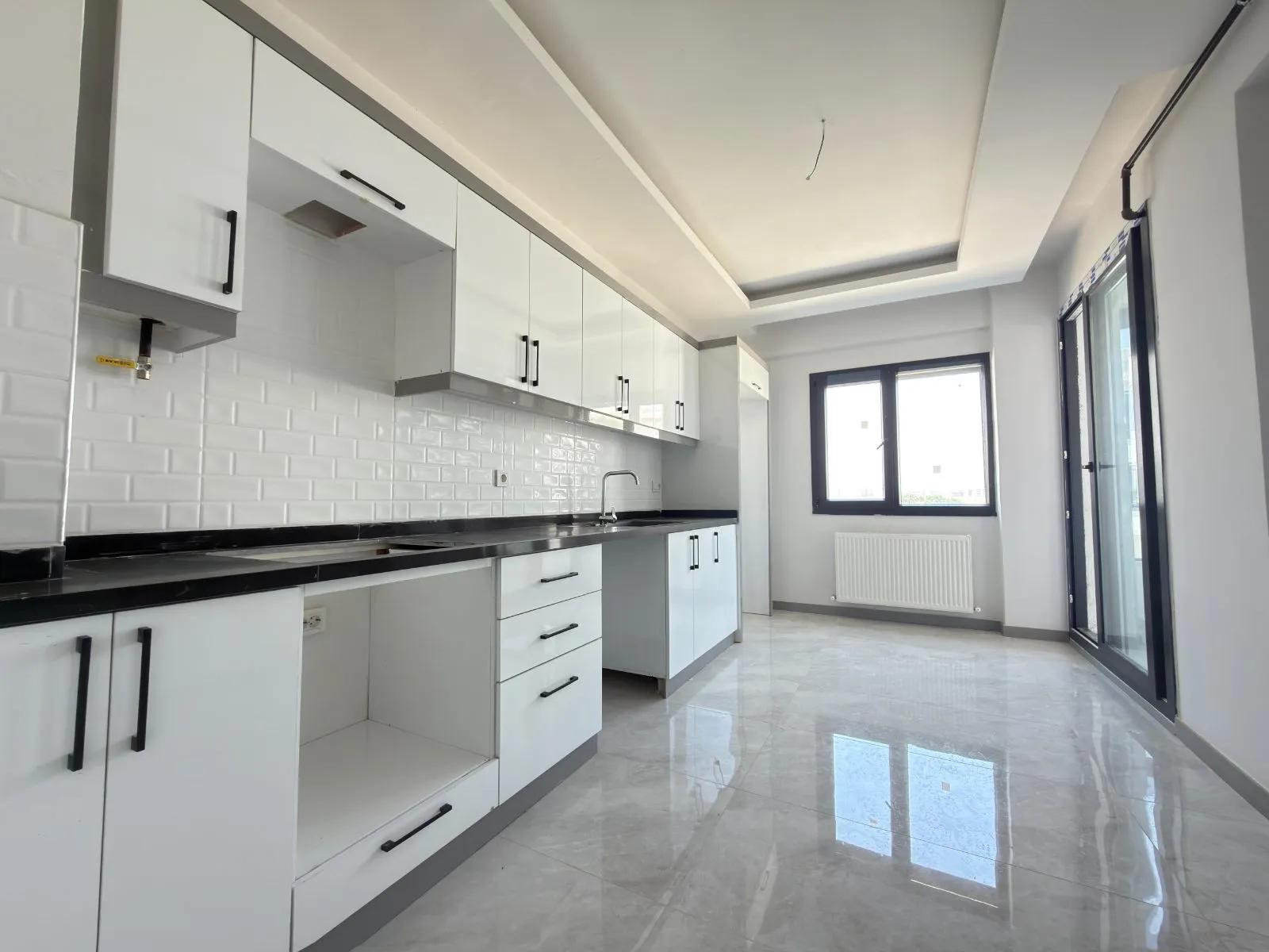 Torbalı Muratbey'de Havuzlu Sitede Satılık 3+1 Daire - 23