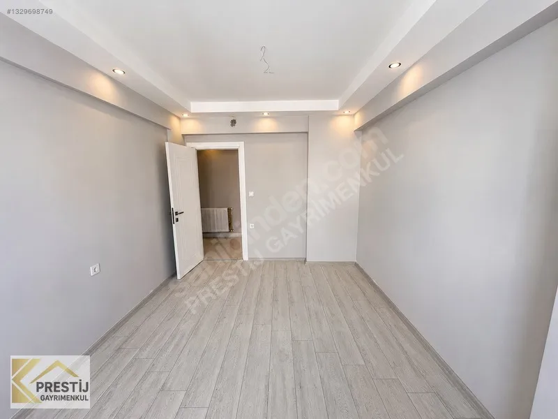 MURATBEY MAHALLESİ HAVUZ CEPHE SİTE İÇİ SATILIK 3+1 LÜKS DAİRE - 16