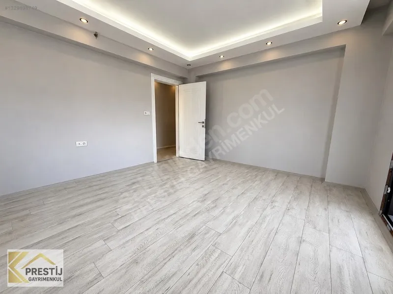 MURATBEY MAHALLESİ HAVUZ CEPHE SİTE İÇİ SATILIK 3+1 LÜKS DAİRE - 34