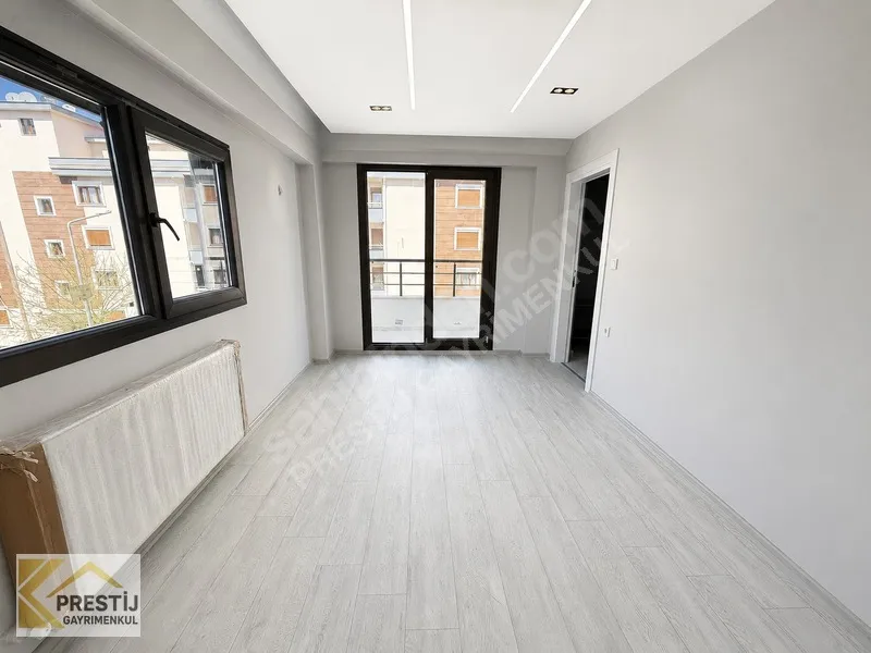 MURATBEY MAHALLESİ HAVUZ CEPHE SİTE İÇİ SATILIK 3+1 LÜKS DAİRE - 37
