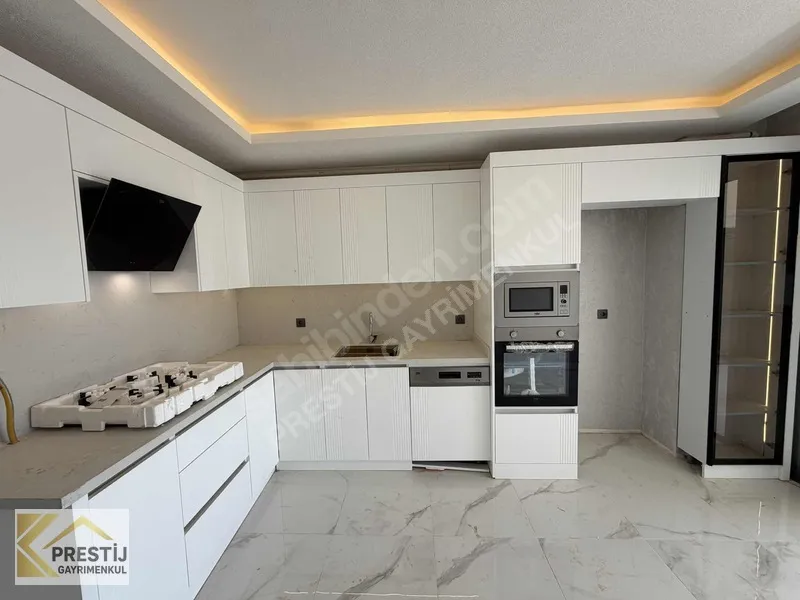 MURATBEY KORULUK MEVKİİNDE LÜKS 3+1 SATILIK DAİRE - 3