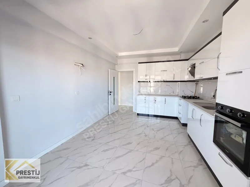 Torbalı'da Havuzlu Site İçinde Satılık 3+1 Lüks Daire - 8