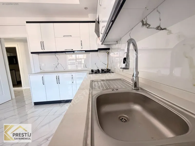 Torbalı'da Havuzlu Site İçinde Satılık 3+1 Lüks Daire - 11