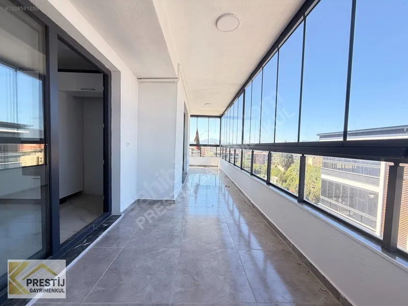 Torbalı'da Havuzlu Site İçinde Satılık 3+1 Lüks Daire - 14
