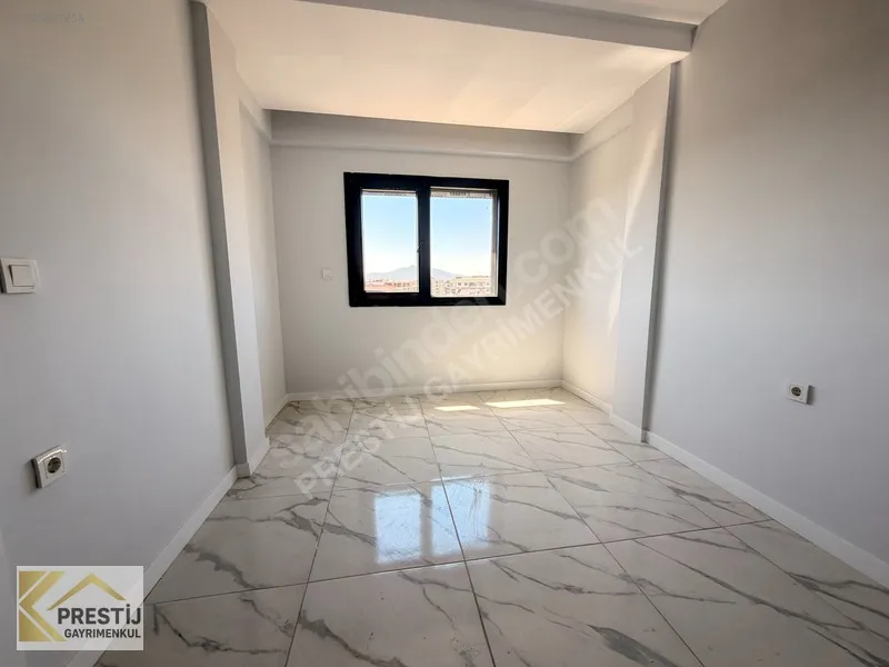 Torbalı'da Havuzlu Site İçinde Satılık 3+1 Lüks Daire - 33