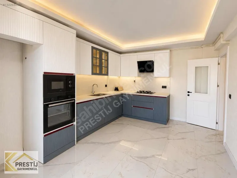 Torbalı'da Havuzlu Sitede Lüks Satılık 3+1 Daire - 3