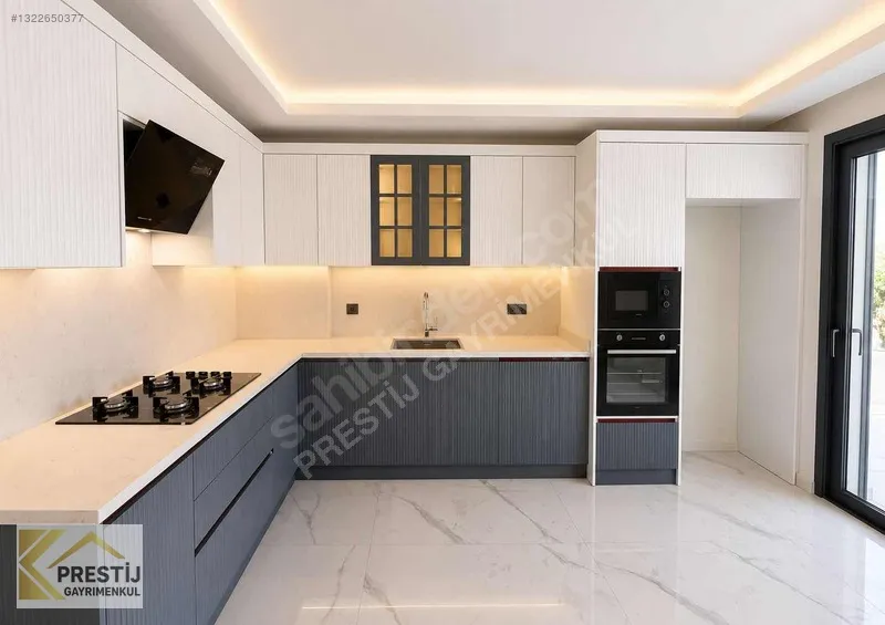 Torbalı'da Havuzlu Sitede Lüks Satılık 3+1 Daire - 4