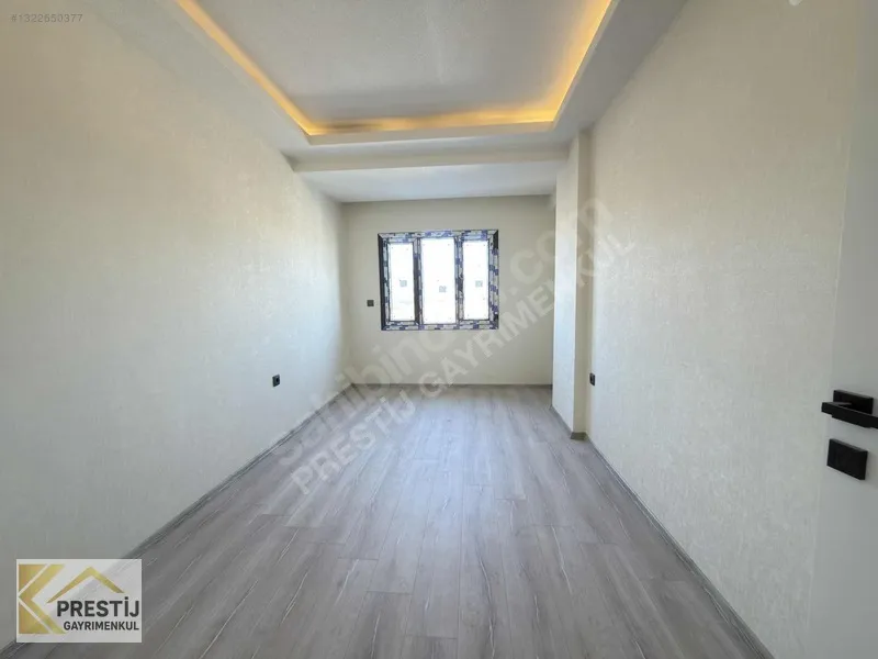 Torbalı'da Havuzlu Sitede Lüks Satılık 3+1 Daire - 6