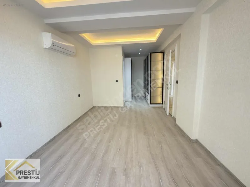 Torbalı'da Havuzlu Sitede Lüks Satılık 3+1 Daire - 11