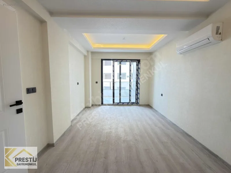 Torbalı'da Havuzlu Sitede Lüks Satılık 3+1 Daire - 14