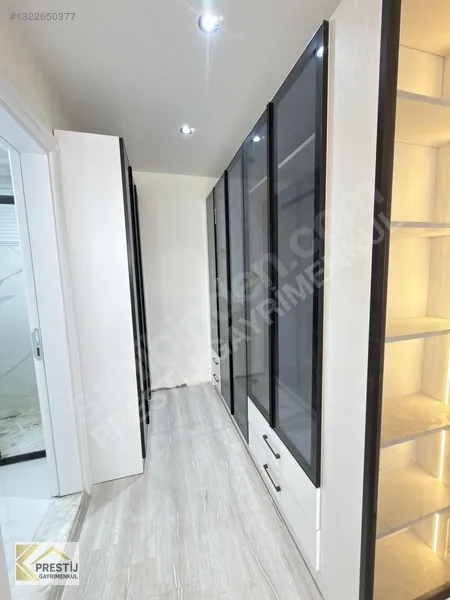 Torbalı'da Havuzlu Sitede Lüks Satılık 3+1 Daire - 19