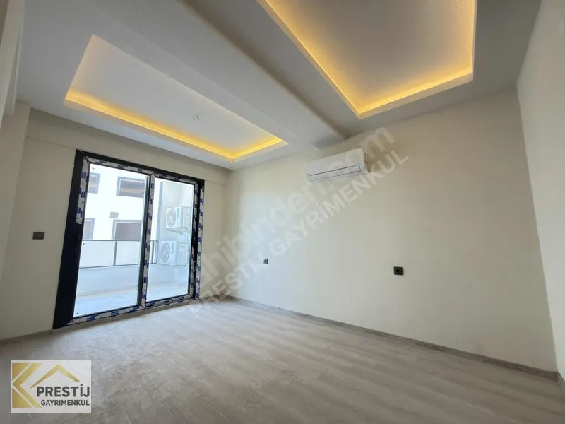 Torbalı'da Havuzlu Sitede Lüks Satılık 3+1 Daire - 22