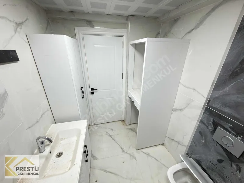 Torbalı'da Havuzlu Sitede Lüks Satılık 3+1 Daire - 24