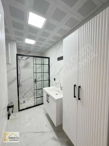 Torbalı'da Havuzlu Sitede Lüks Satılık 3+1 Daire - 25
