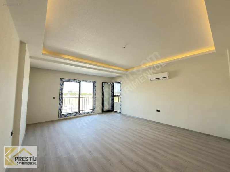 Torbalı'da Havuzlu Sitede Lüks Satılık 3+1 Daire - 29