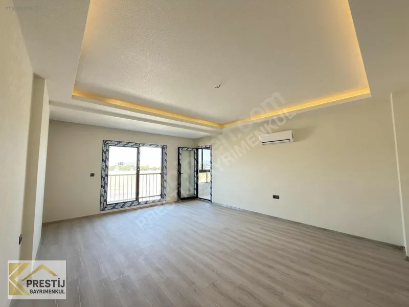 Torbalı'da Havuzlu Sitede Lüks Satılık 3+1 Daire - 30