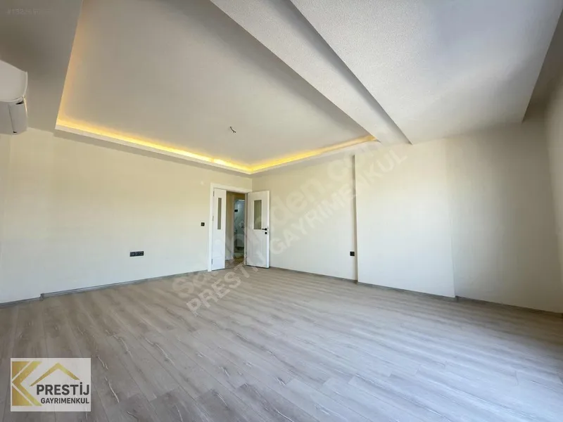 Torbalı'da Havuzlu Sitede Lüks Satılık 3+1 Daire - 31