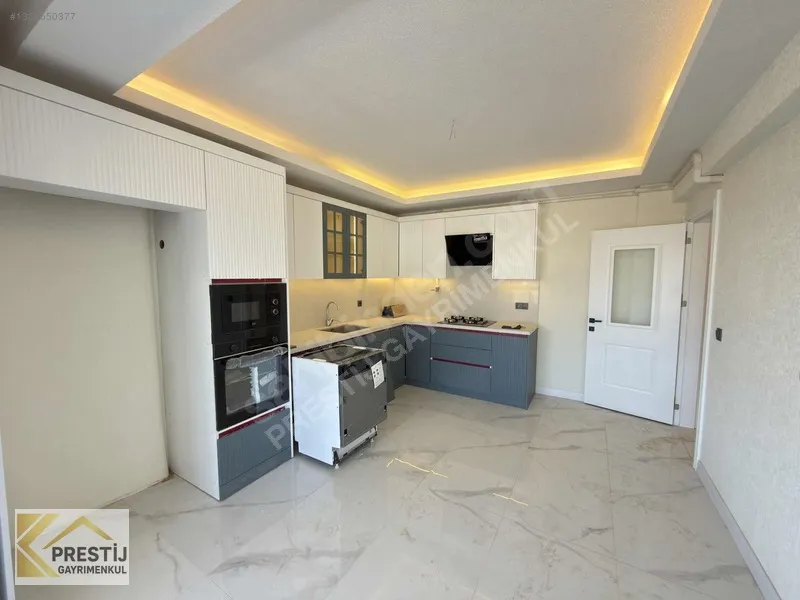 Torbalı'da Havuzlu Sitede Lüks Satılık 3+1 Daire - 33