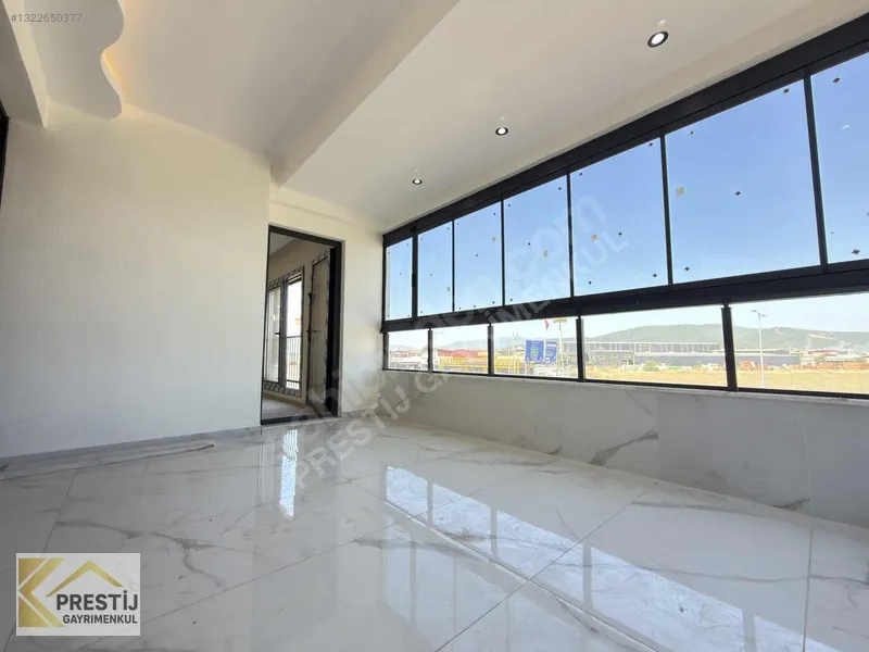 Torbalı'da Havuzlu Sitede Lüks Satılık 3+1 Daire - 35