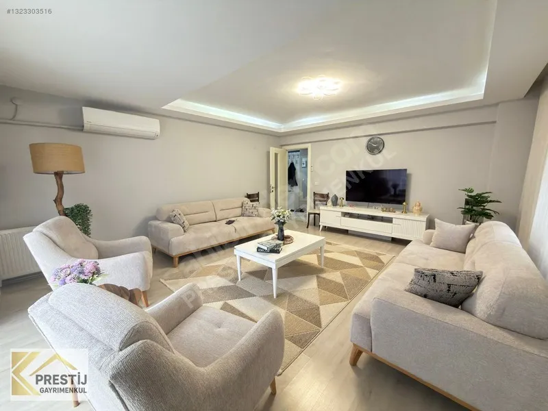TORBALI'DA İZBAN DİBİ SATILIK 3+1 DAIRE (160M²) - 3