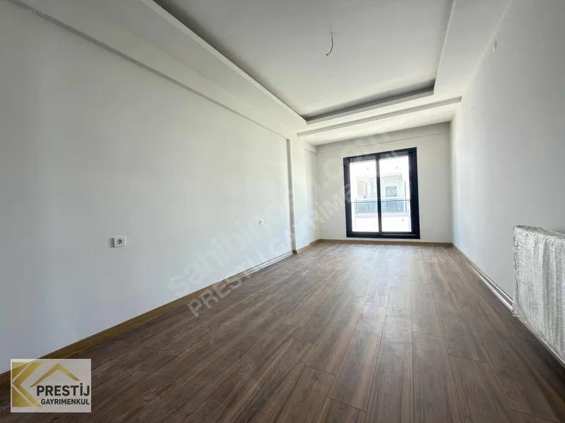 Torbalı Muratbey'de Havuzlu Sitede Satılık 3+1 Daire - 8