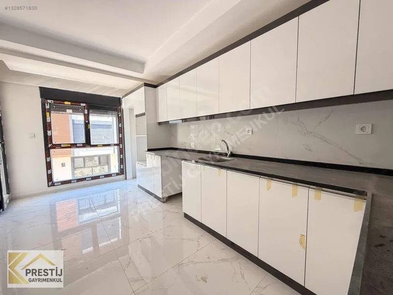 Torbalı Muratbey'de Havuzlu Sitede Satılık 3+1 Daire - 5