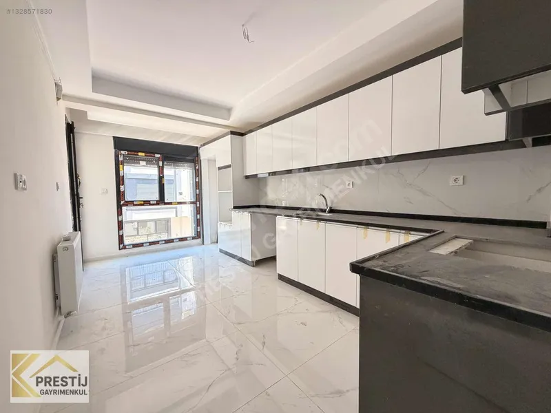 Torbalı Muratbey'de Havuzlu Sitede Satılık 3+1 Daire - 6