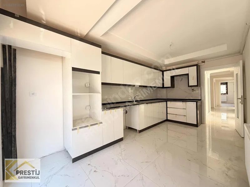 Torbalı Muratbey'de Havuzlu Sitede Satılık 3+1 Daire - 7