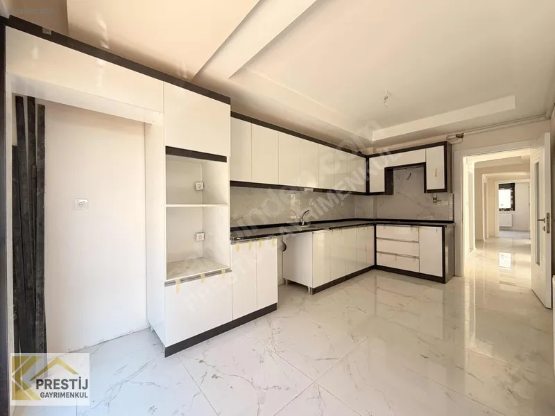 Torbalı Muratbey'de Havuzlu Sitede Satılık 3+1 Daire - 8