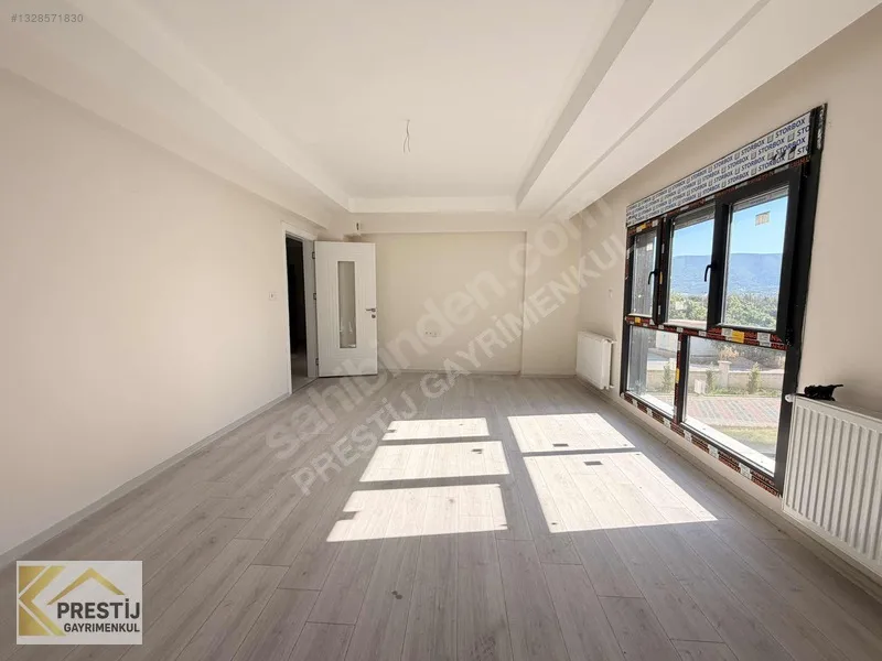 Torbalı Muratbey'de Havuzlu Sitede Satılık 3+1 Daire - 11
