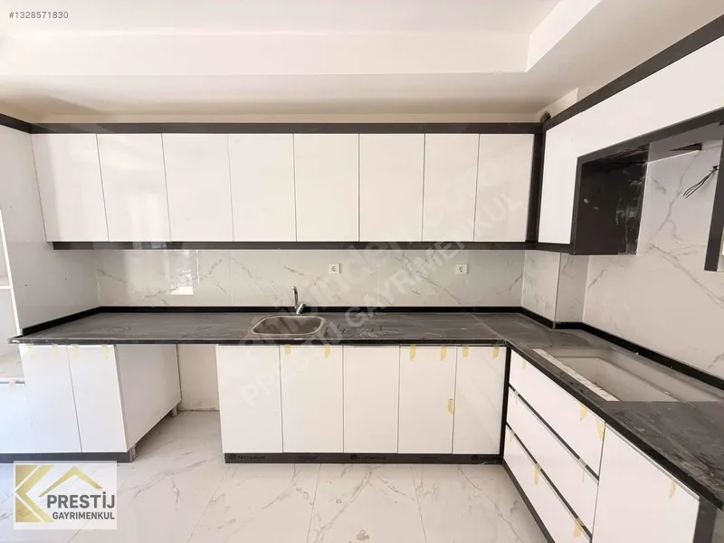 Torbalı Muratbey'de Havuzlu Sitede Satılık 3+1 Daire - 4