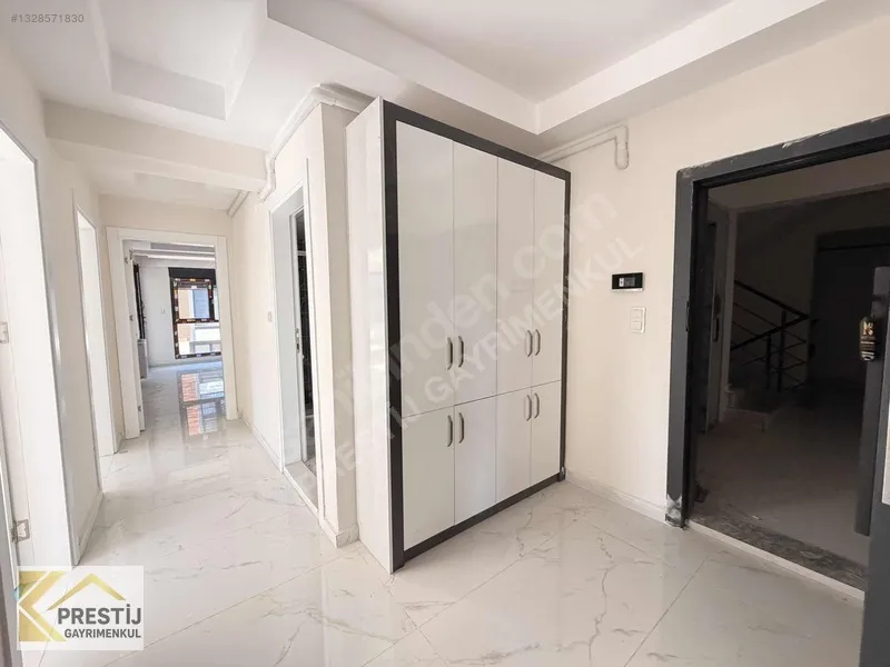 Torbalı Muratbey'de Havuzlu Sitede Satılık 3+1 Daire - 22