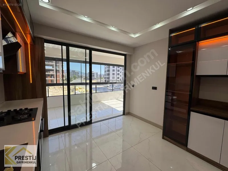 Torbalı Muratbeyde Havuzlu Site İçinde 3+1 Lüks satılık Daireler - 5
